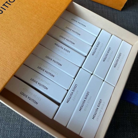 SOLD❌❌Authentic Brand New LV Perfume Lot - 14pcs - 2ML's❤️ - Picture 6 of 9